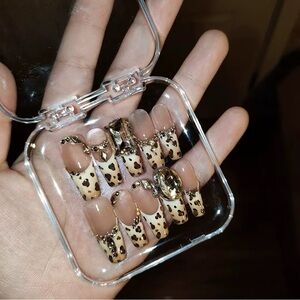 New press nails (Size: S)